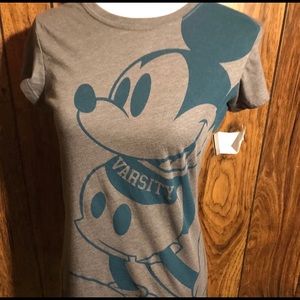 Super cute women’s Mickey Mouse T-shirt